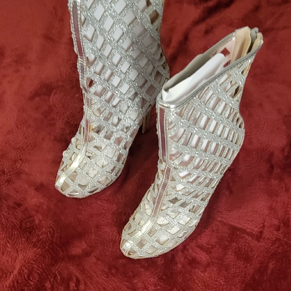CELESTE HEELS SILVER STILLETTO SZ9 - Picture 3 of 13